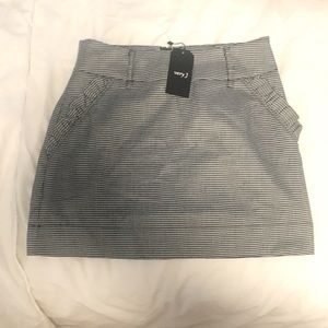 B&W houndstooth mini skirt